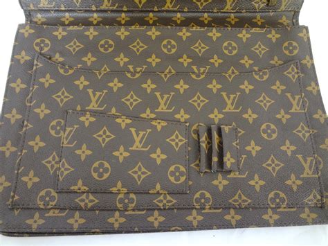 does louis vuitton have papers|louis vuitton padfolio.